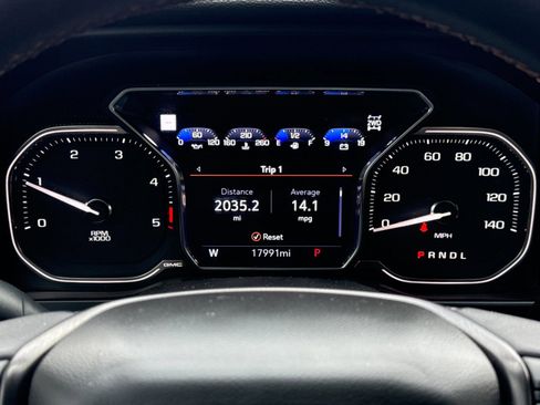 Used 2020 GMC Sierra 2500 AT4 w/ Technology Package image 30