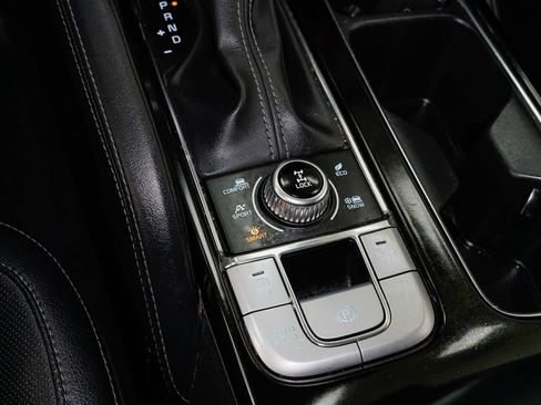 Certified 2022 Kia Telluride EX w/ EX Premium Package image 24