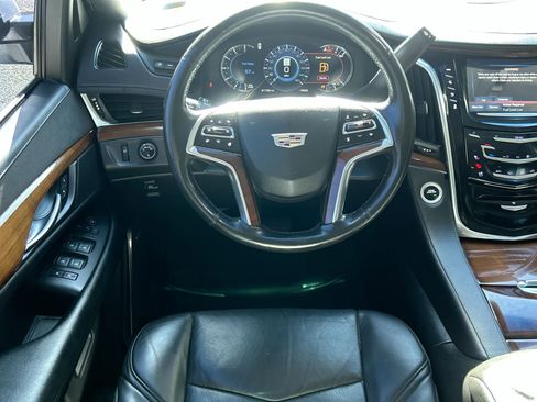 Used 2017 Cadillac Escalade Premium Luxury image 17
