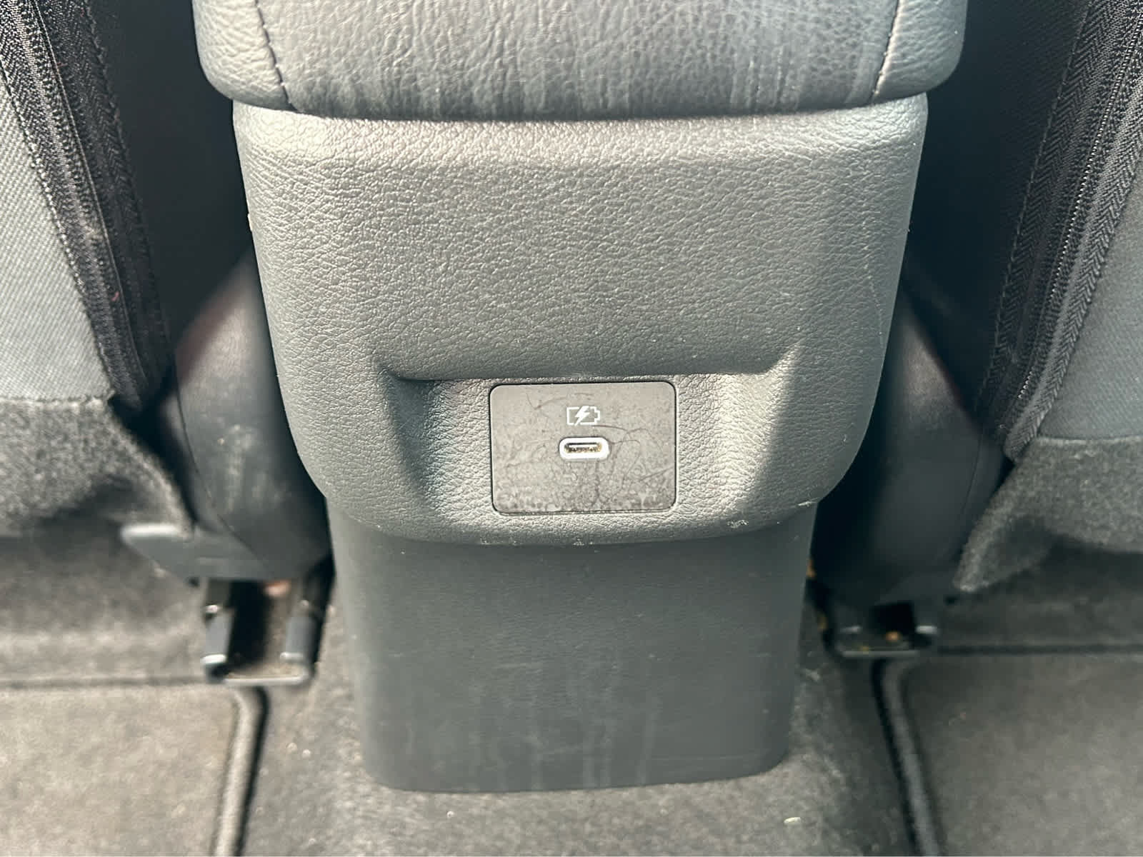 Used 2024 Nissan Versa SV FWD image 10