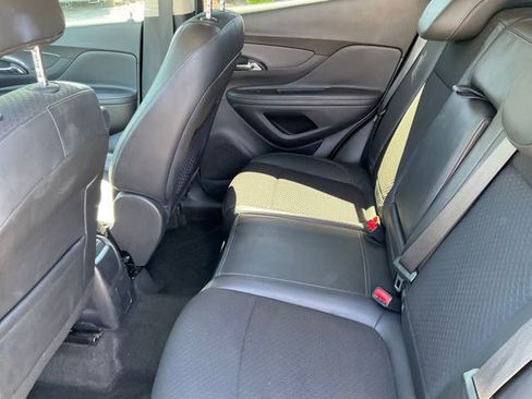 Used 2021 Buick Encore Preferred AWD/4WD image 16