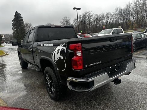 Used 2025 Chevrolet Silverado 2500 LT image 6