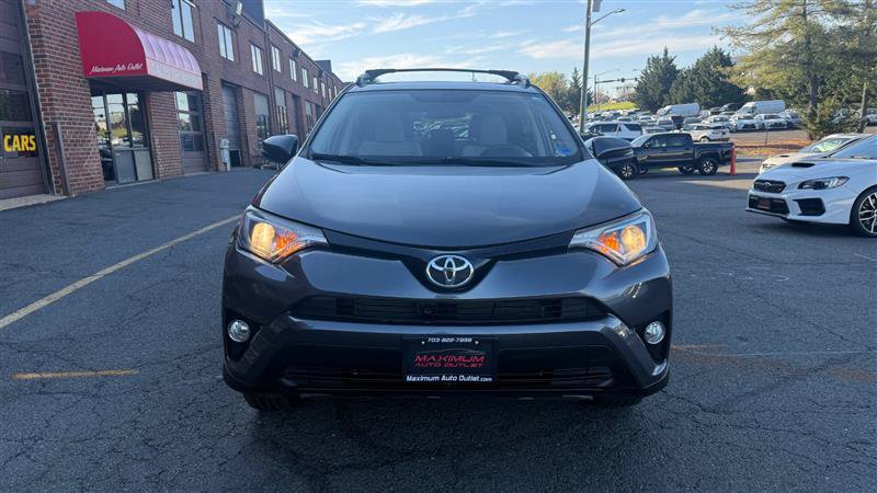 Used 2016 Toyota RAV4 XLE FWD image 2