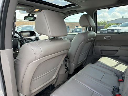 Used 2014 Honda Pilot Touring image 25