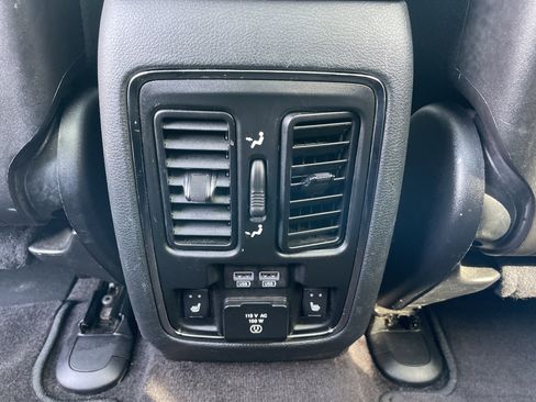 Used 2018 Jeep Grand Cherokee Overland image 34