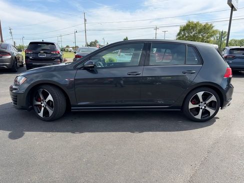 Used 2017 Volkswagen GTI SE FWD image 8