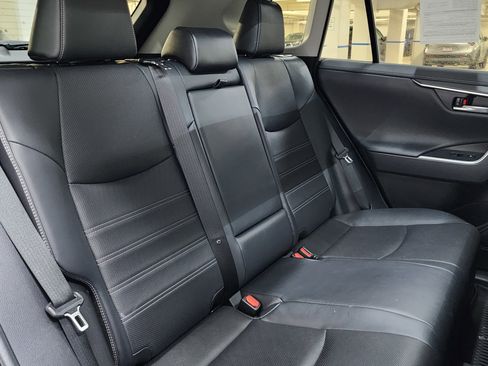 Used 2021 Toyota RAV4 Limited image 21