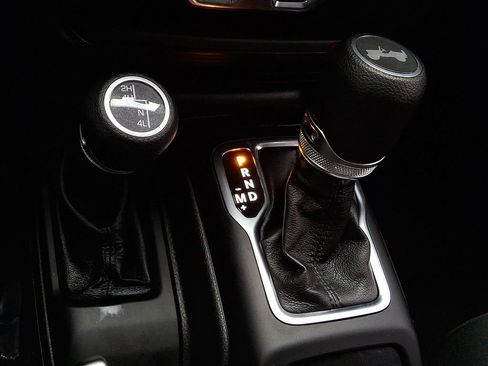 Used 2021 Jeep Wrangler Unlimited Sport image 16