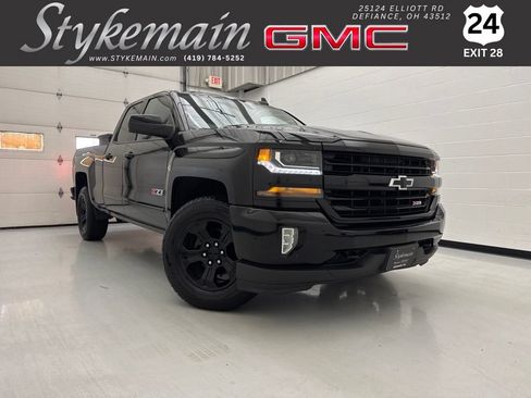 Used 2017 Chevrolet Silverado 1500 LT w/ Midnight Edition AWD/4WD image 1