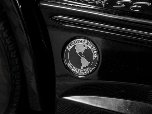 Used 2023 GMC Savana 2500 image 21