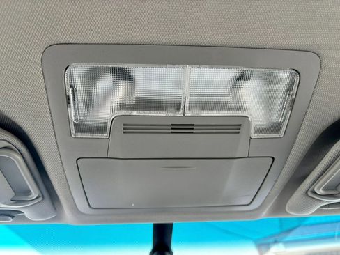 Used 2017 Toyota Camry LE image 27