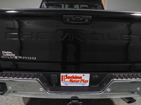 Used 2024 Chevrolet Silverado 2500 LT w/ All Star Edition image 8