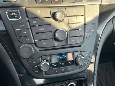 Used 2013 Buick Regal Premium image 30