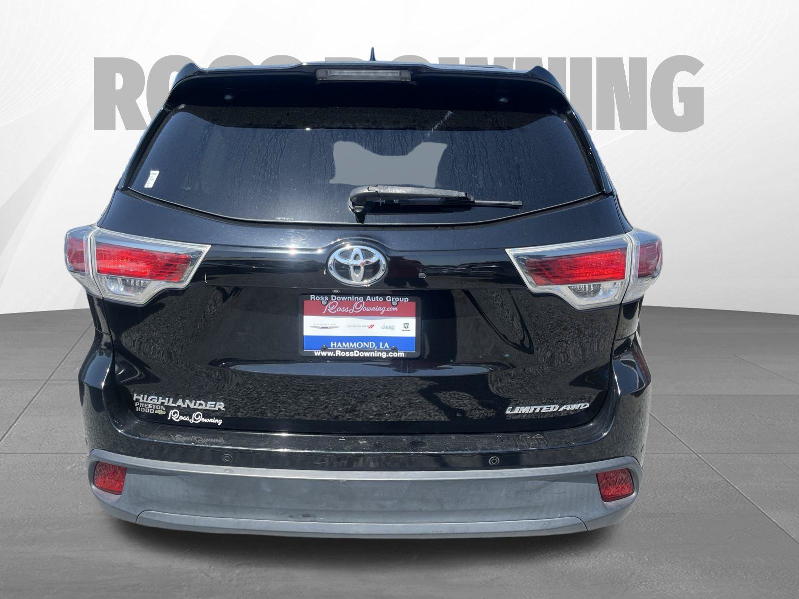 Used 2015 Toyota Highlander Limited w/ Driver Technology Package AWD/4WD image 5