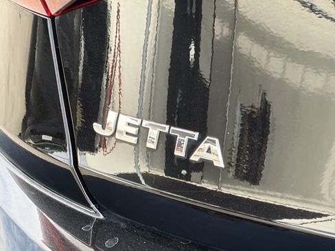 Used 2019 Volkswagen Jetta S w/ Driver Assistance Package FWD image 5