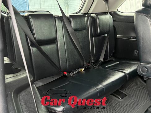 Used 2019 Toyota Highlander XLE w/ Preferred Accessory Package AWD/4WD image 18