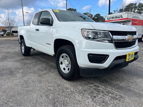 Used 2018 Chevrolet Colorado W/T image 1