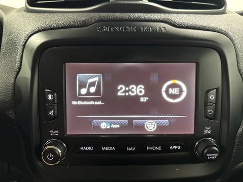 Used 2017 Jeep Renegade Latitude AWD/4WD image 39