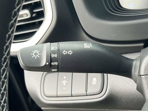 Certified 2023 Hyundai Venue SEL w/ Cargo Package image 21