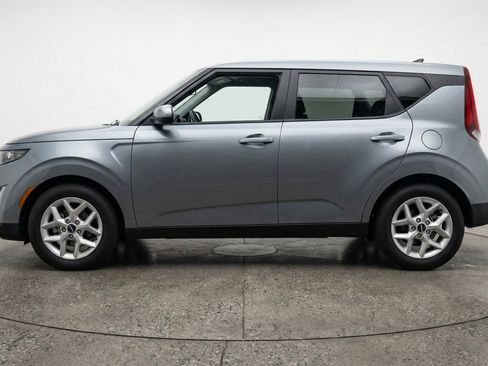 Used 2025 Kia Soul LX w/ LX Technology Package FWD image 5