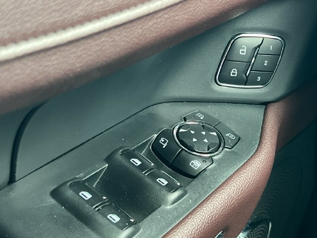 Used 2024 Ford Expedition Limited RWD image 27