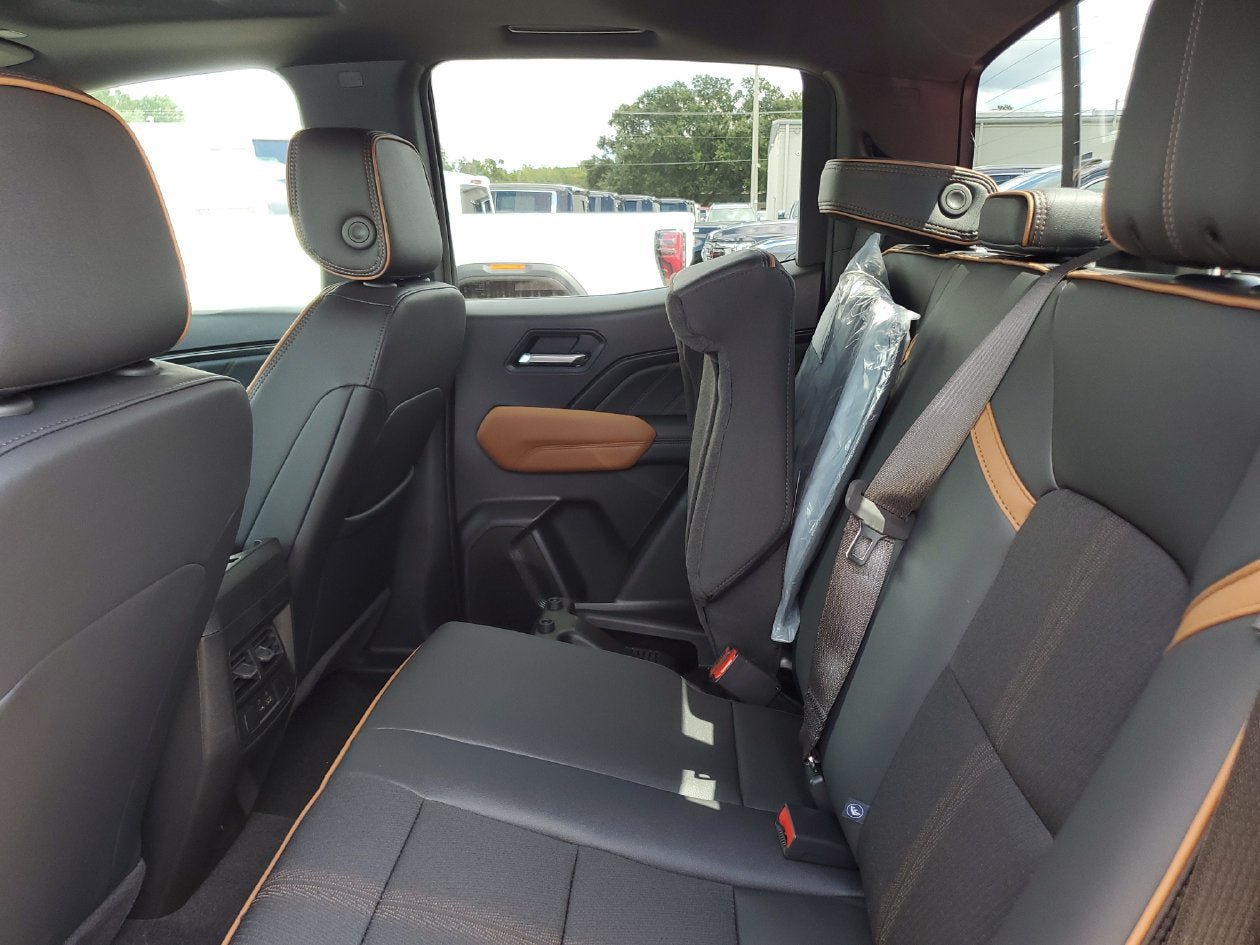 New 2026 GMC Canyon AT4 w/ Technology Plus Package AWD/4WD image 11