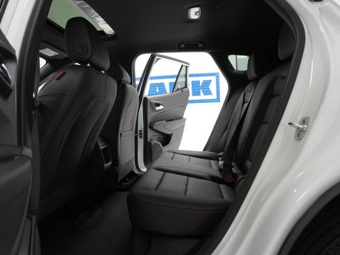 New 2026 Chevrolet Trax RS w/ Sunroof Package FWD image 32