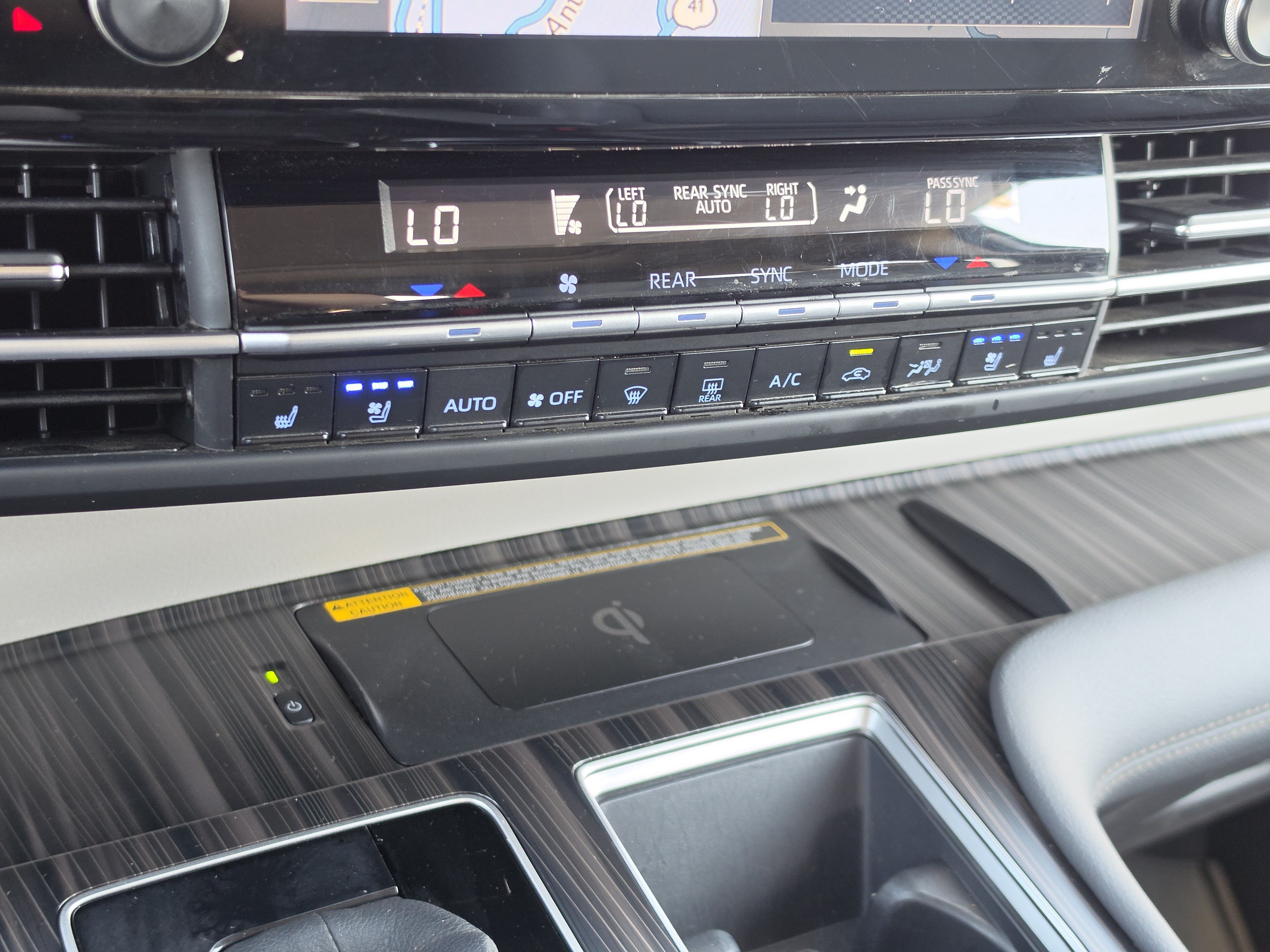 Certified 2024 Toyota Sienna Limited AWD/4WD image 25