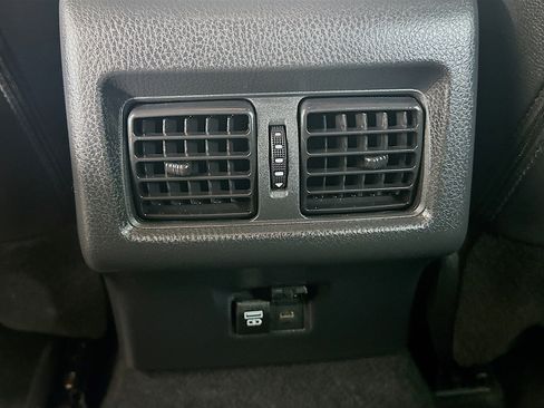 Used 2025 Toyota Camry SE FWD image 26