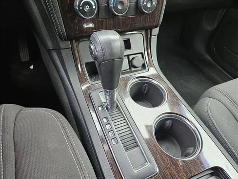 Used 2015 Chevrolet Traverse LT image 17