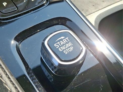 Certified 2022 Volvo XC90 T8 Inscription image 19