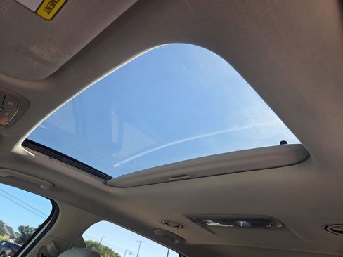 Used 2024 Kia Telluride S w/ S Sunroof Package FWD image 14