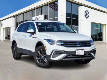 New 2024 Volkswagen Tiguan SE