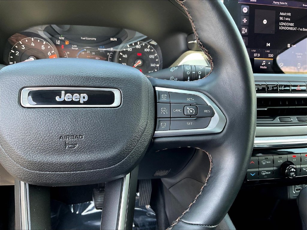 Used 2022 Jeep Compass Limited AWD/4WD image 12