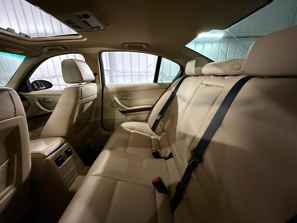 Used 2007 BMW 335xi Sedan AWD/4WD image 24