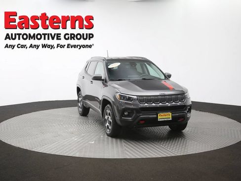 Used 2022 Jeep Compass Trailhawk w/ Trailhawk Convenience Group AWD/4WD image 52