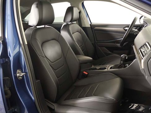 Used 2019 Volkswagen Jetta SEL Premium image 32