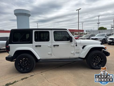 Used 2022 Jeep Wrangler Unlimited Sahara w/ Cold Weather Group image 4