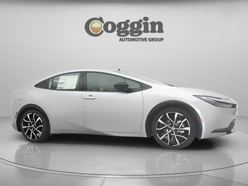 New 2026 Toyota Prius Plug-In Hybrid image 25