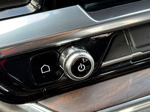 Used 2024 GMC Sierra 1500 SLT image 32