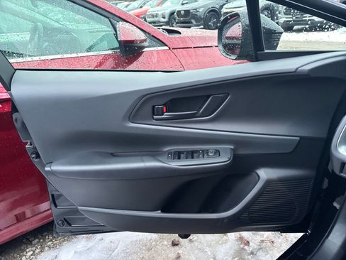 Used 2025 Toyota Prius LE image 20