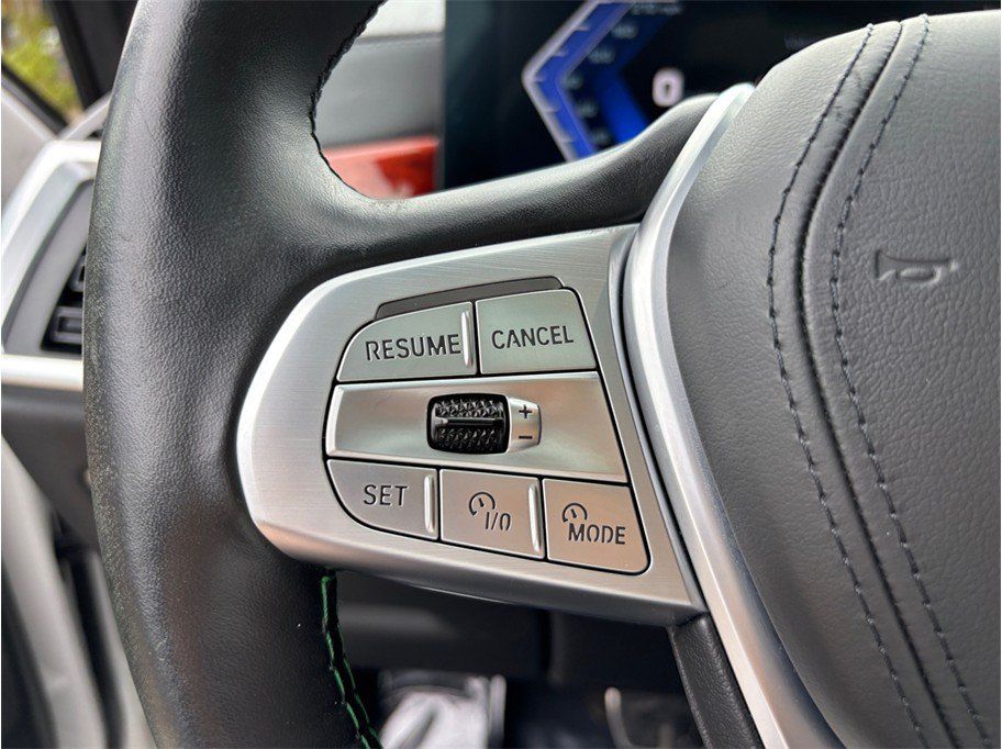Used 2023 BMW ALPINA XB7 AWD/4WD image 28