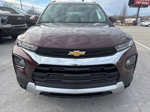Used 2022 Chevrolet TrailBlazer LT w/ Sun and Liftgate Package image 3