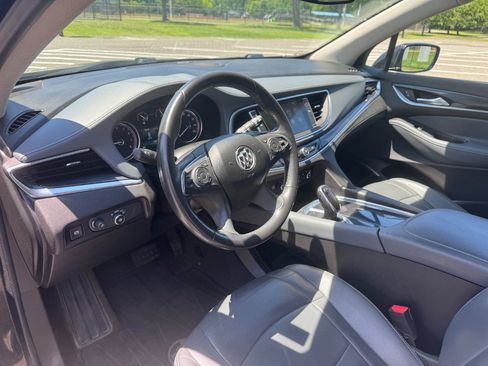 Used 2019 Buick Enclave Essence AWD/4WD image 16