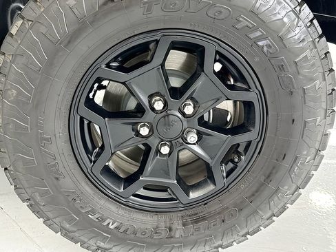 Used 2024 Jeep Wrangler Unlimited Rubicon AWD/4WD image 29