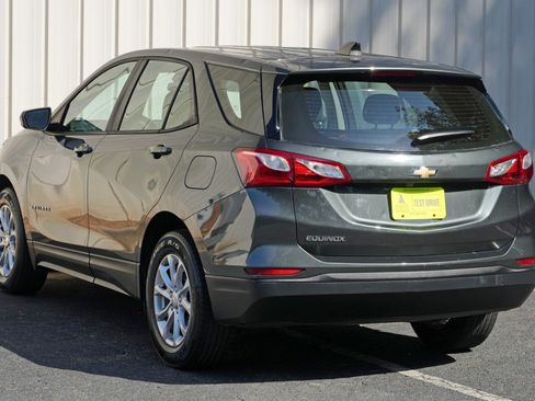 Used 2020 Chevrolet Equinox LS FWD image 42