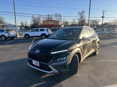 Used 2022 Hyundai Kona Limited image 2