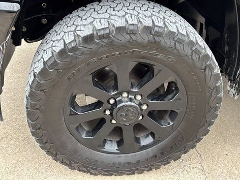 Used 2021 RAM 2500 Big Horn w/ Level 2 Equipment Group AWD/4WD image 10