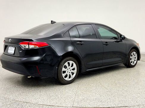 Used 2026 Toyota Corolla LE image 5