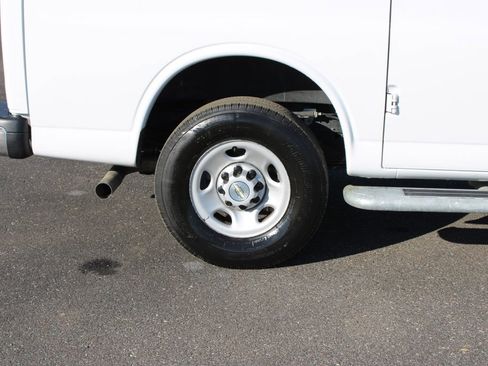 Used 2024 Chevrolet Express 2500 w/ Driver Convenience Package image 13